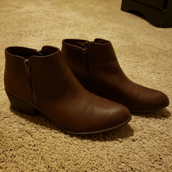 Esprit Boots - Picture 2 of 9